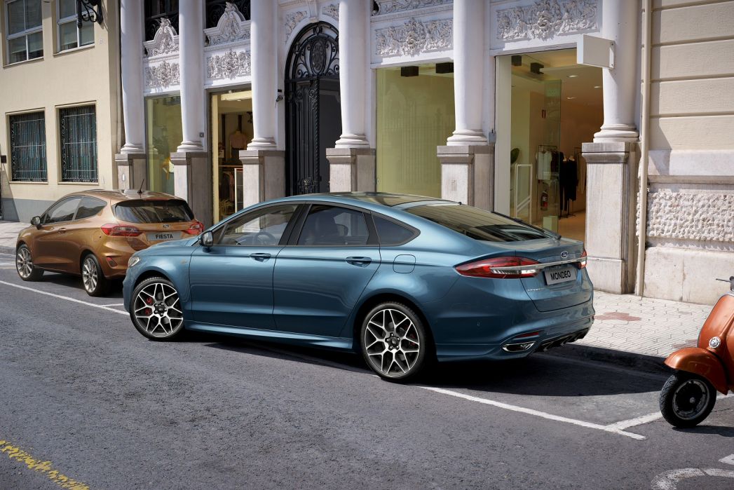 Image 2: Ford Mondeo Diesel Hatchback 2.0 EcoBlue 190 ST-Line Edition 5dr Powershift AWD
