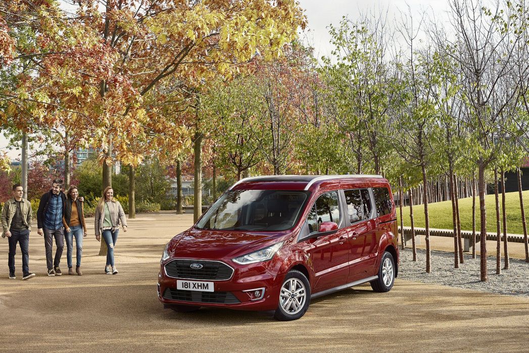 Image 4: Ford Grand Tourneo Connect Diesel Estate 1.5 EcoBlue 120 Active 5dr Powershift