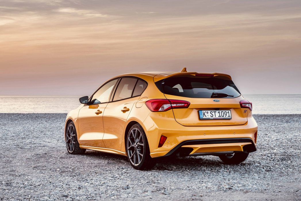 Ford Focus Hatchback 2.3 Ecoboost ST 5dr Auto On Lease From £449.61