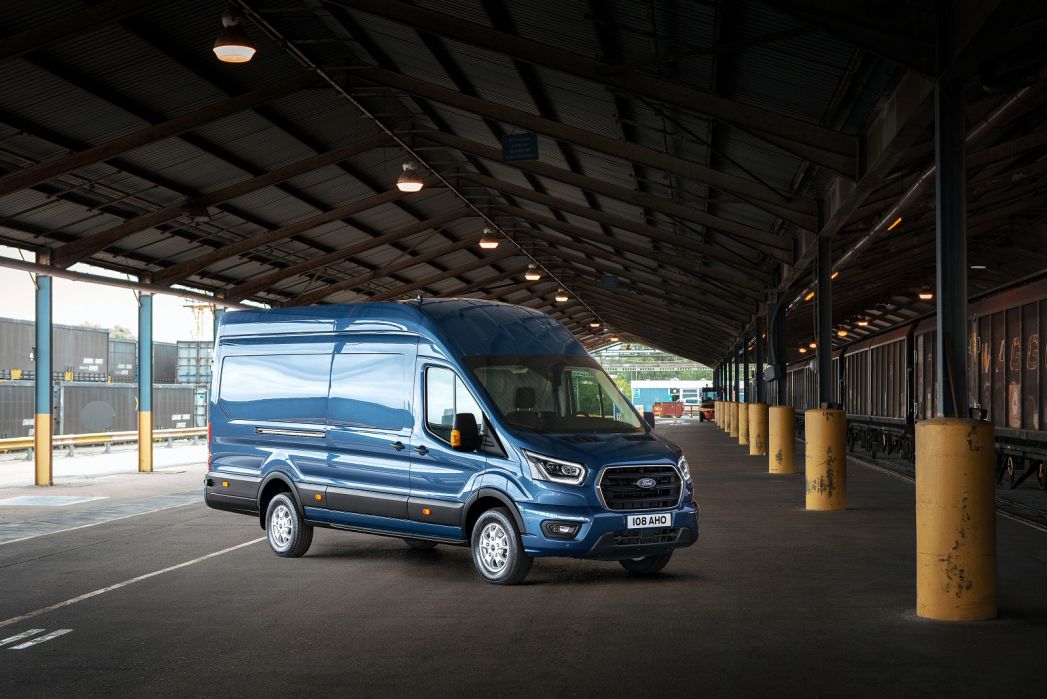 Image 6: Ford Transit 350 L2 Diesel RWD 2.0 Ecoblue 130PS HD Emissions Chassis CAB