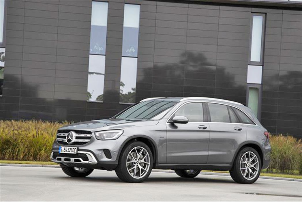 Mercedes Benz Glc Diesel Estate Glc 300de 4matic Amg Line 5dr 9g Tronic On Lease From 543 73