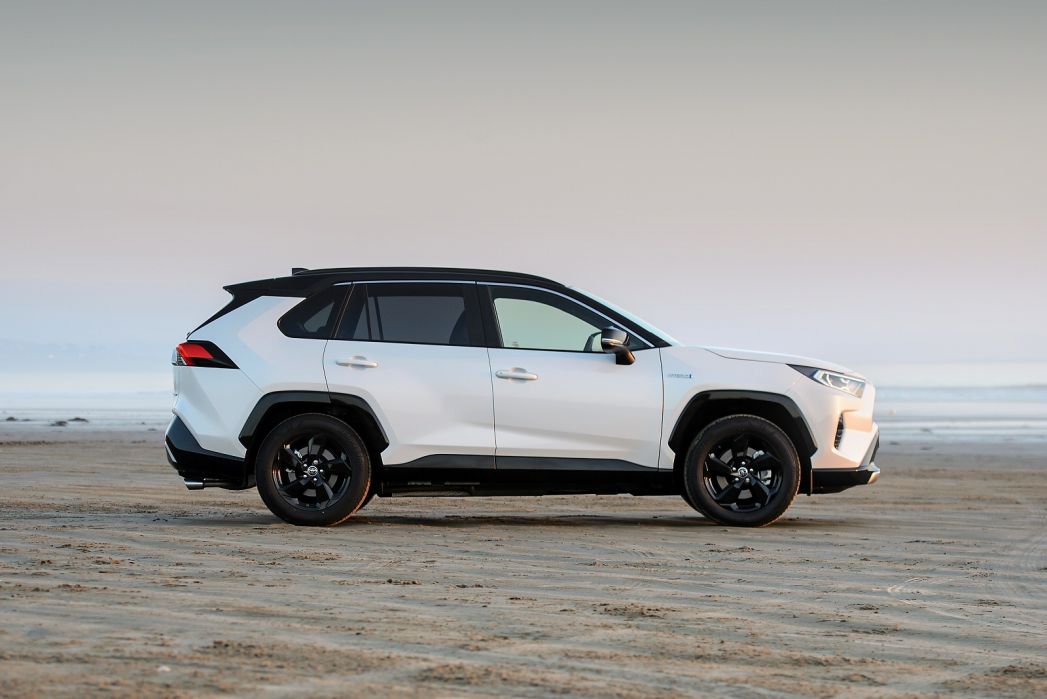 Toyota RAV4 Estate Special Editions 2.5 VVT-I Hybrid Black Edition 5dr ...