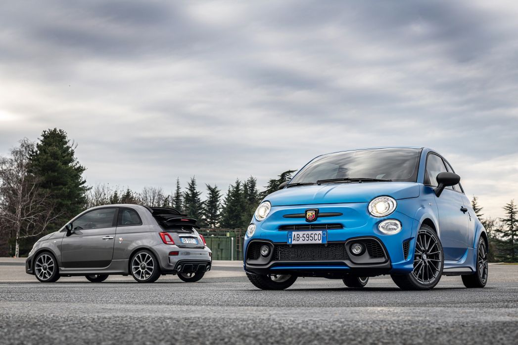 Image 2: Abarth 595 595C Convertible 1.4 T-Jet 165 F595 2dr