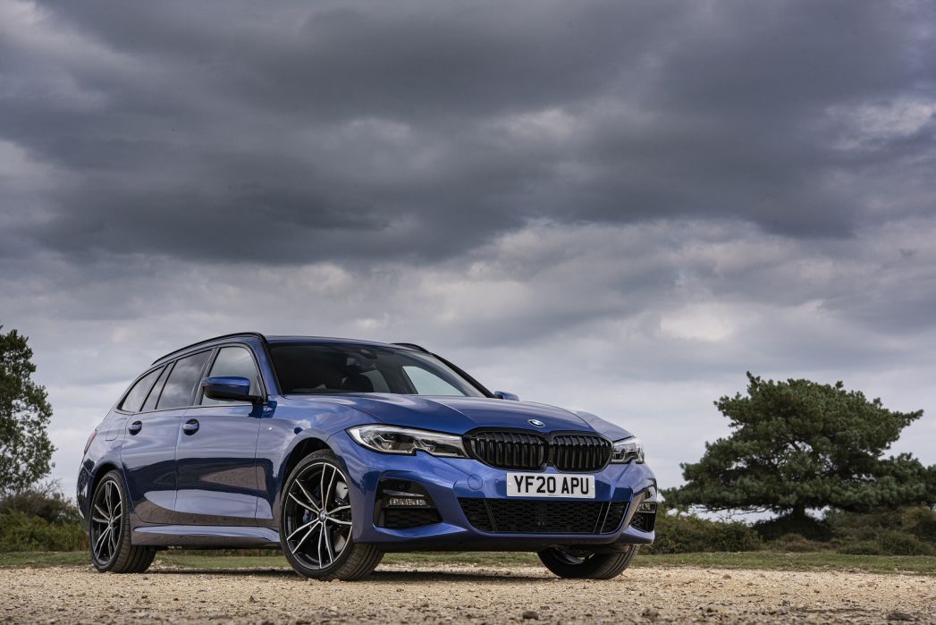 Video Review: BMW 3 Series Touring 330e M Sport 5dr Step Auto [Pro Pack]