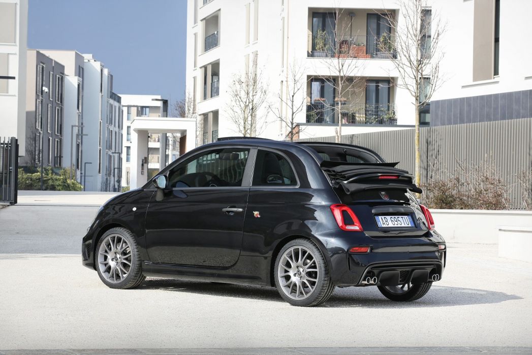 Image 6: Abarth 695 Hatchback 1.4 T-Jet 180 Competizione 3dr