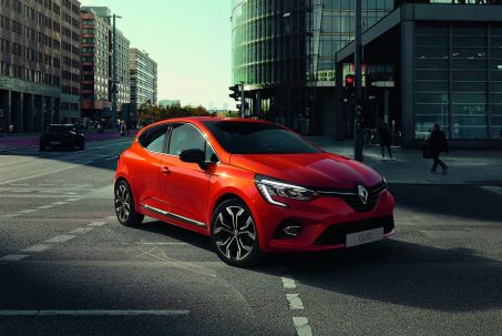 Video Review: Renault Clio Hatchback 1.0 TCe 90 RS Line 5dr